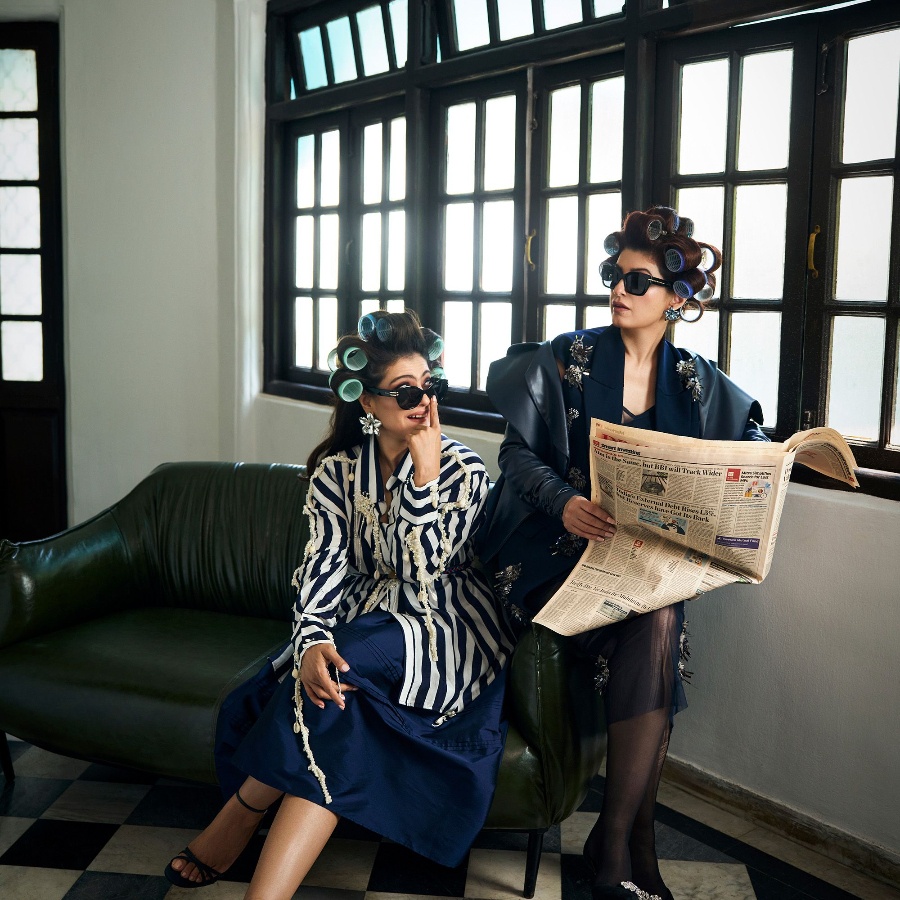 Kajol Twinkle Khanna November Nod Mag cover