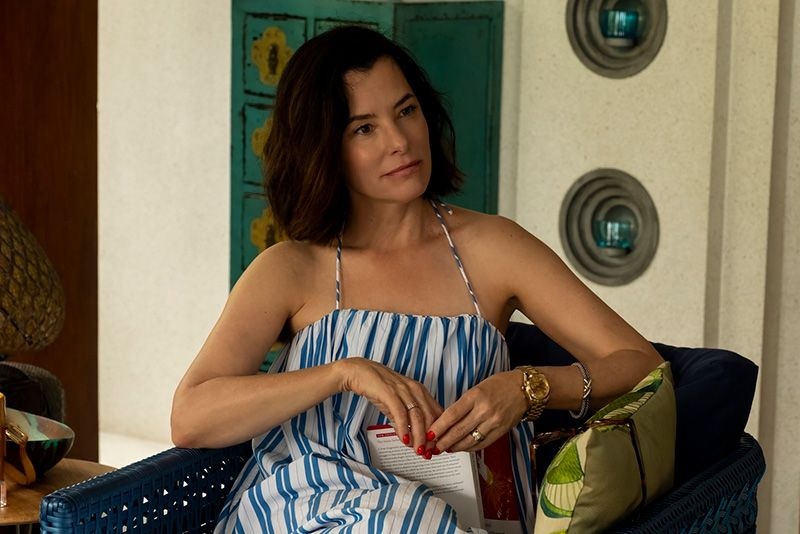 Parker Posey as Victoria Ratliff 