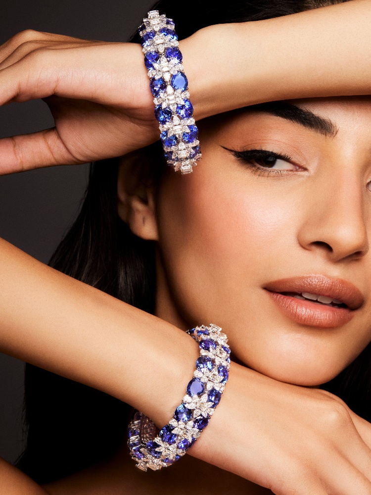 Sapphire and diamond bangle set