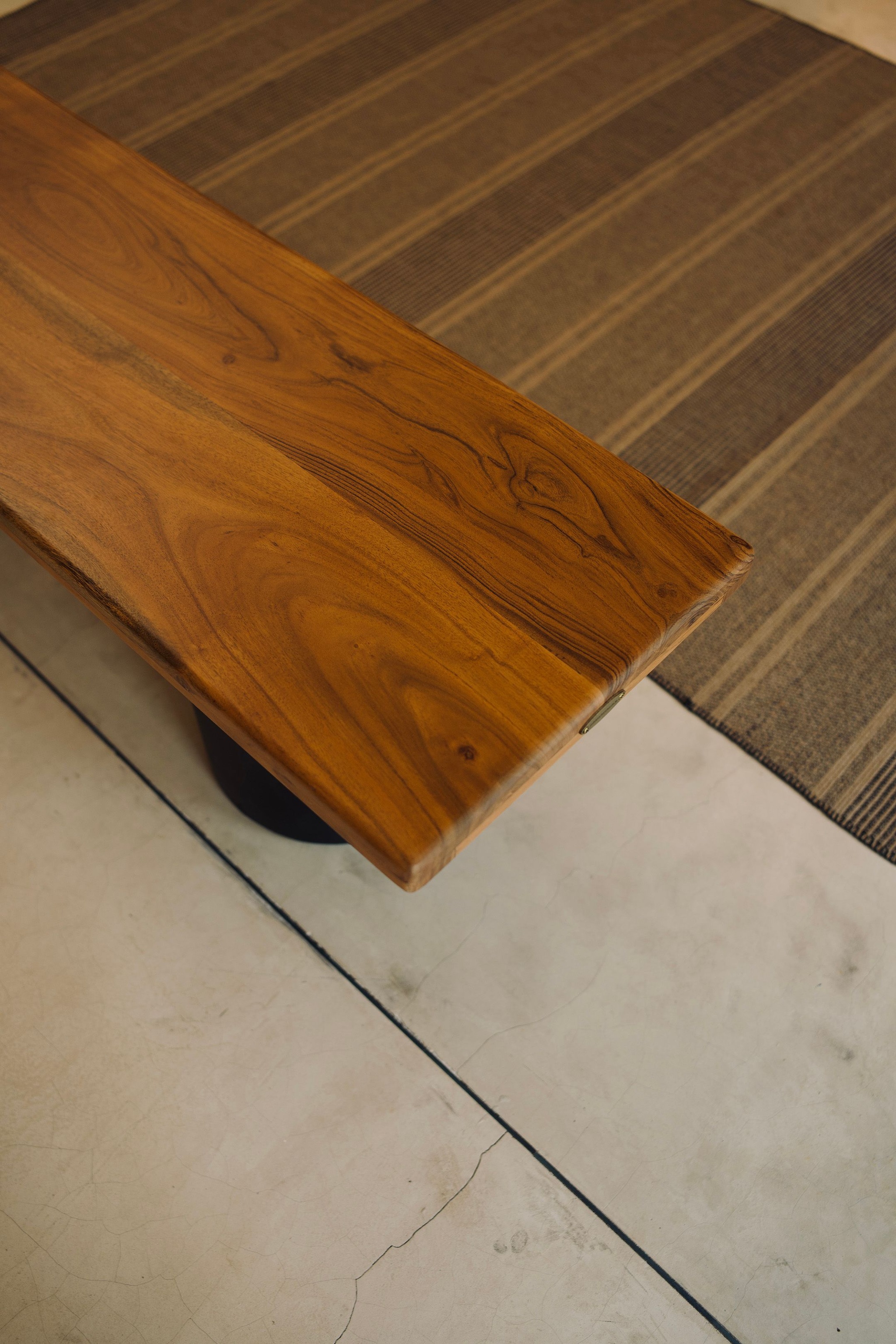 Details from Akaaro's new flagship store in Ballard Estate, Mumbai