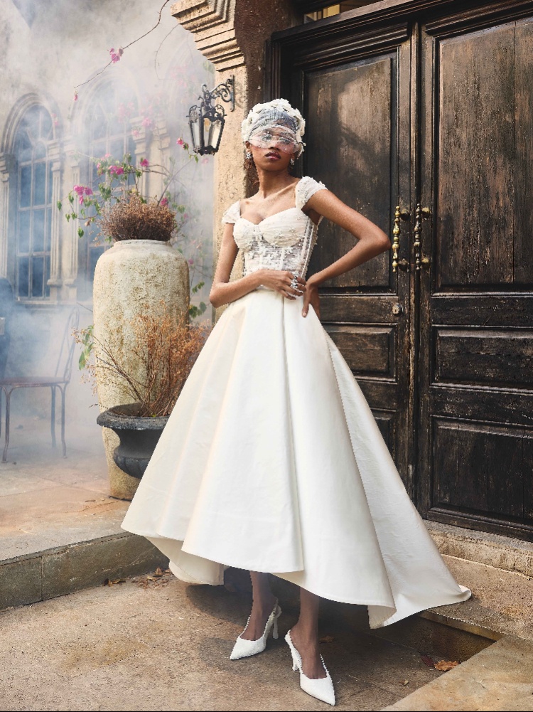 A look from ’Alar’