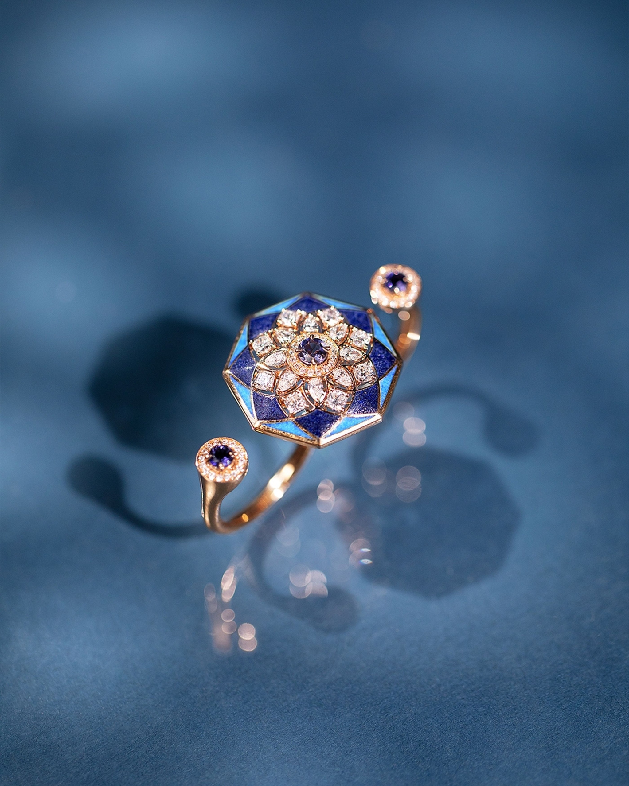 Aneka's KALEIDO Prism two-finger ring 