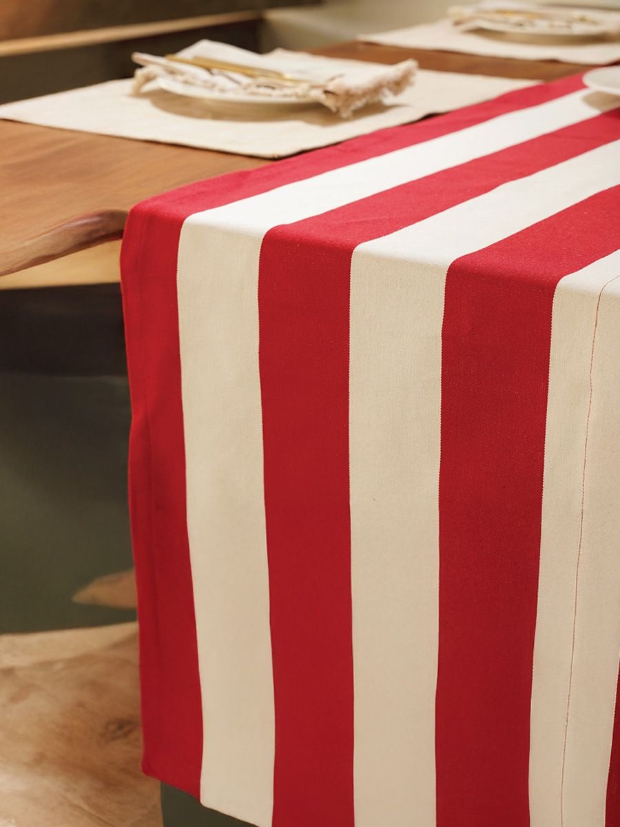 Thoppia table runner