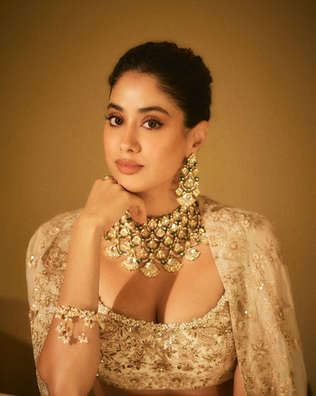 Janhvi Kapoor in Birdhichand