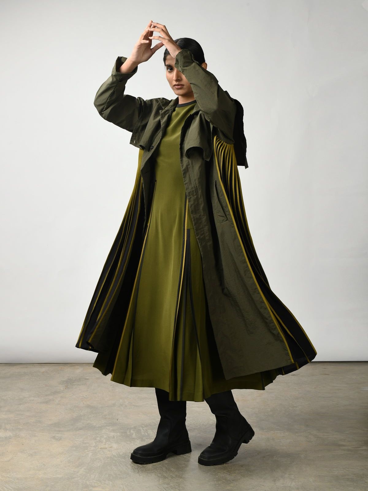 Green Bodice Midi trench coat with contrast piping
