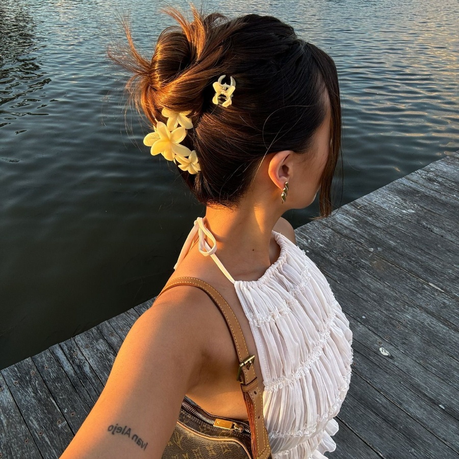 Emi Jay flower clip