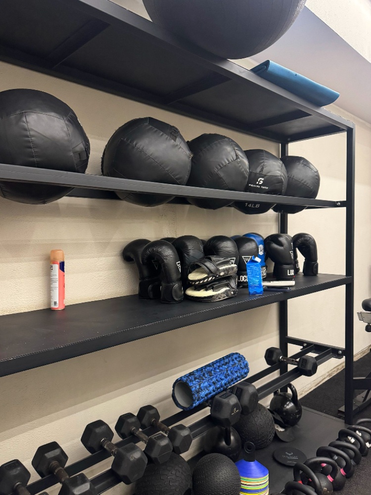 The workout equipment in Antigravity A3