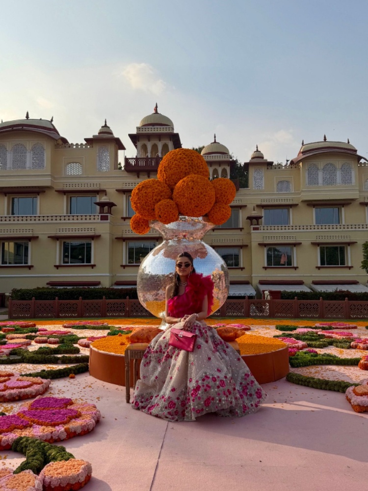 Pooja Advani, Shriya Som