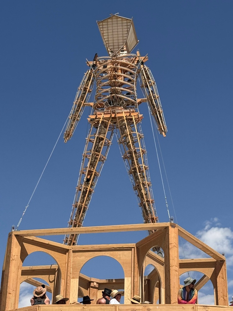 Maheshwari shared a photo of the Burning Man effigy