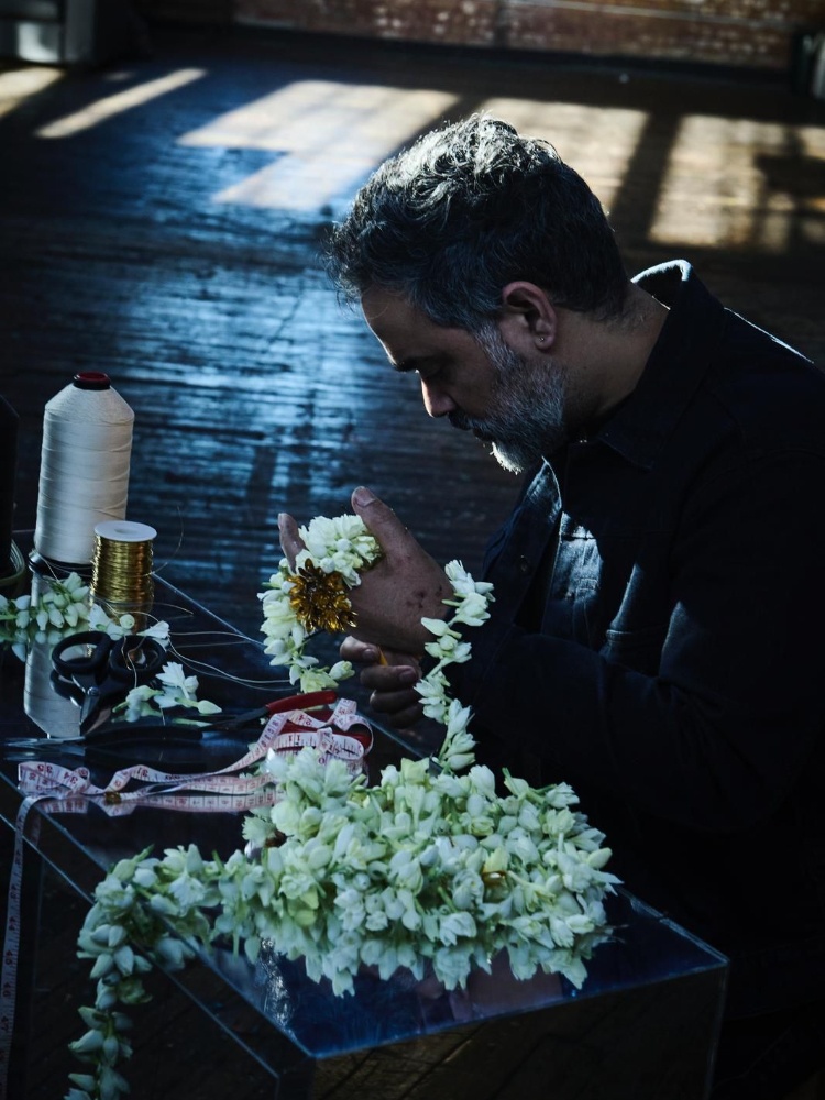 The artist Sourabh Gupta at work