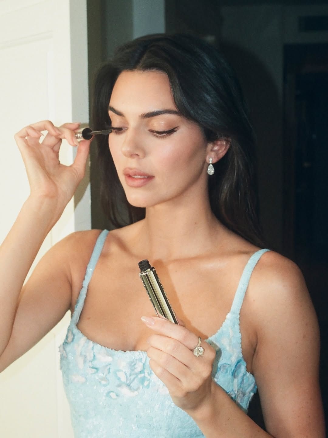 Kendall Jenner getting ready for the Vanity Fair Oscar Party
