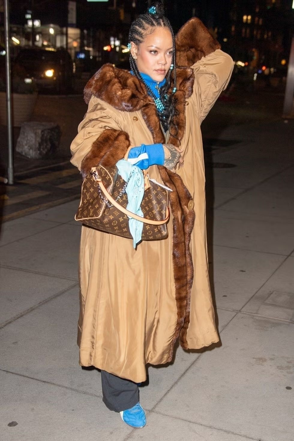 Rihanna carrying the Louis Vuitton Speedy bag in January 2025
