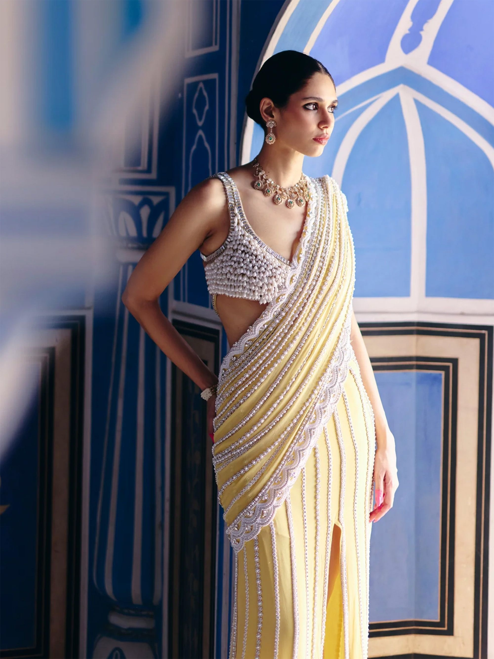 Surily G sari