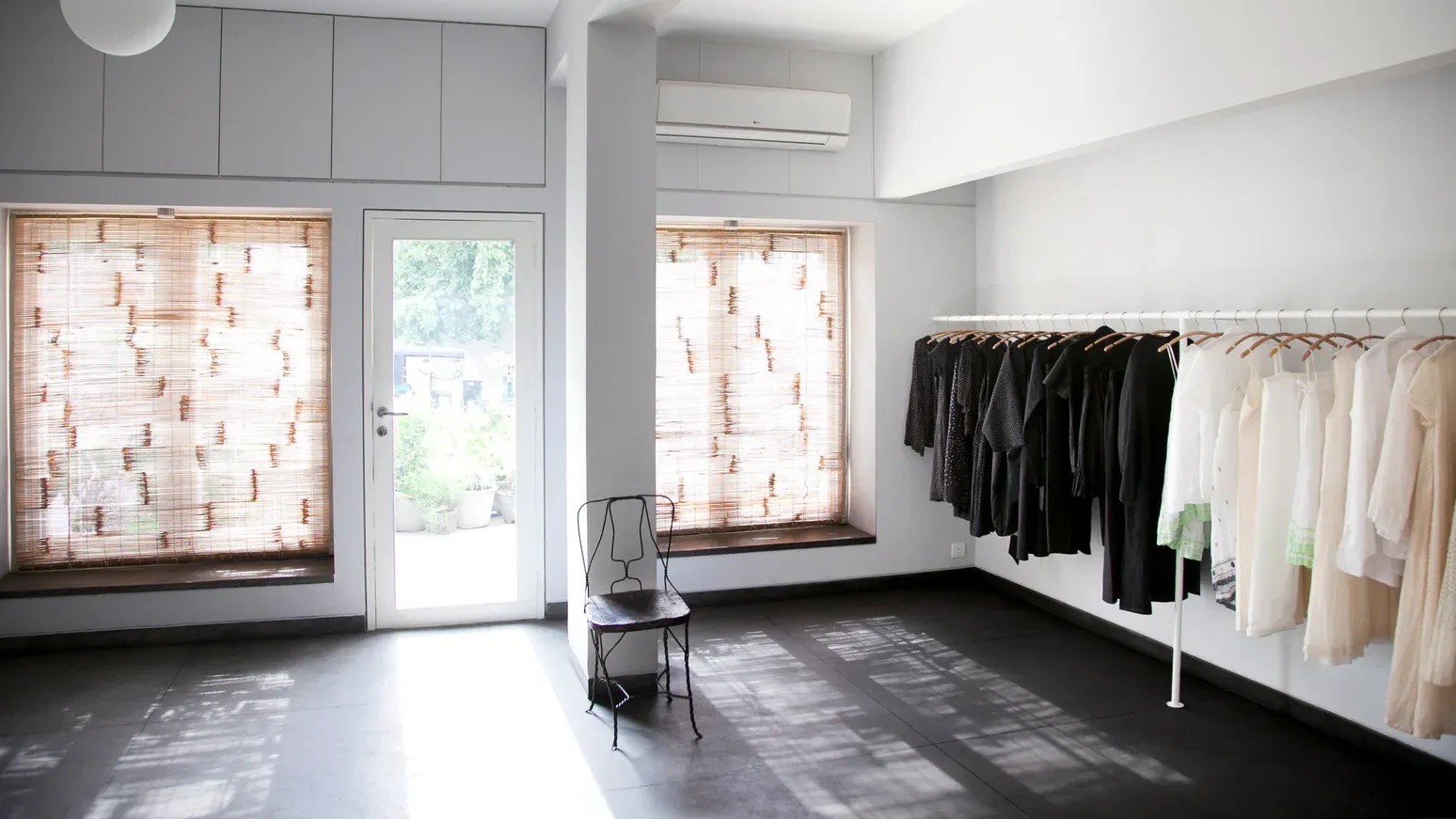 Tilla store and cafe