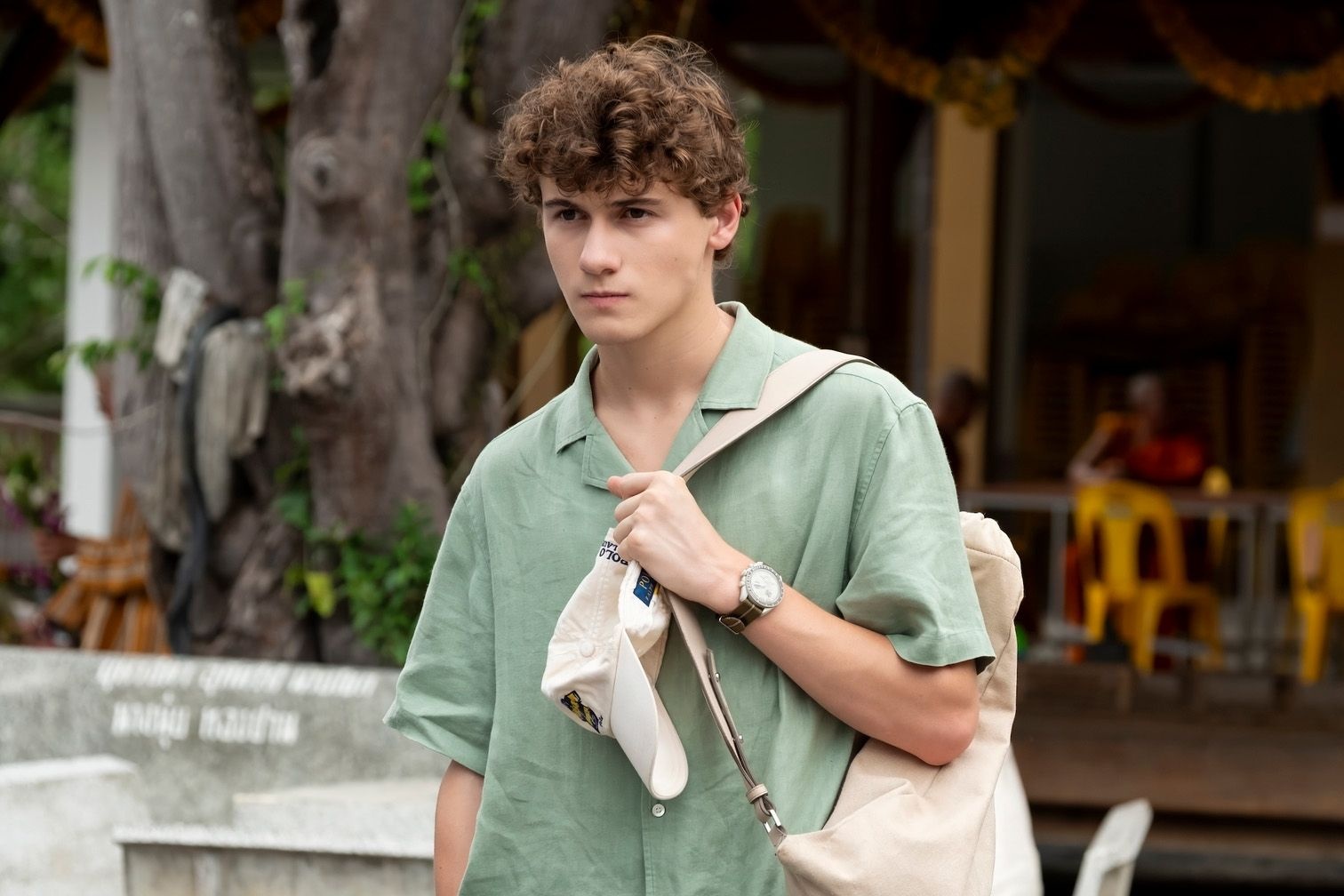 Sam Nivola as Lochlan Ratliff 