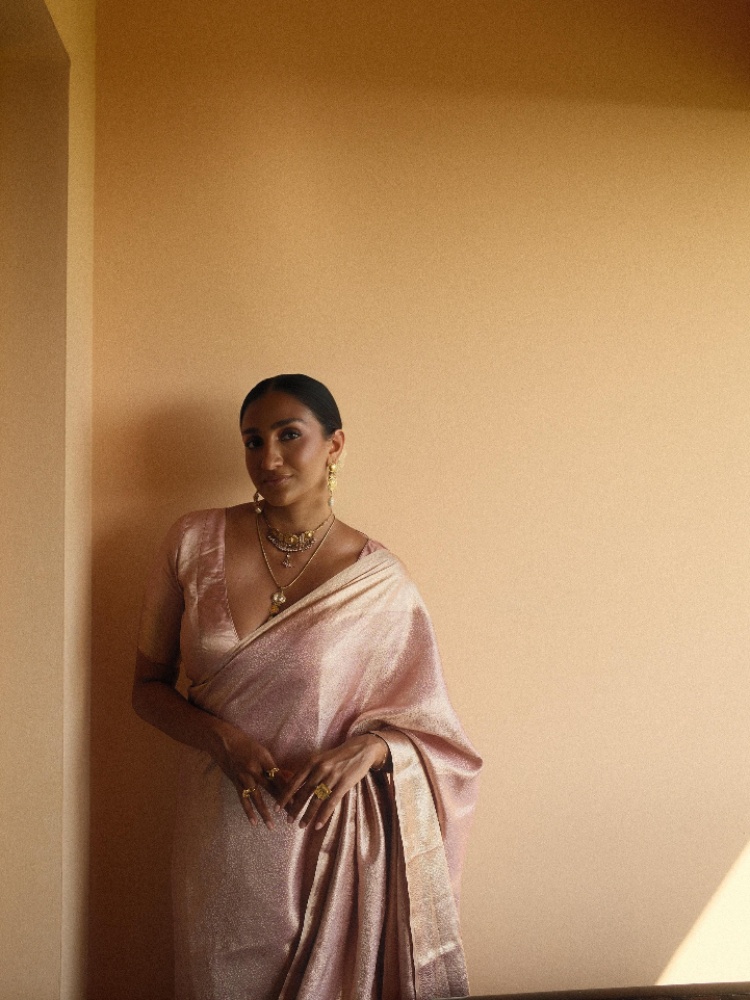 Aaliya Amrin in her mother's Kanjivaram sari and Anita Dongre jewellery