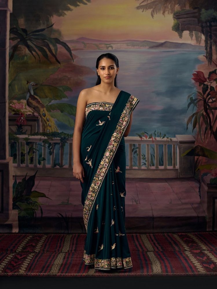 Gen Z-er Aavienda Chowdhury in an Ashdeen sari