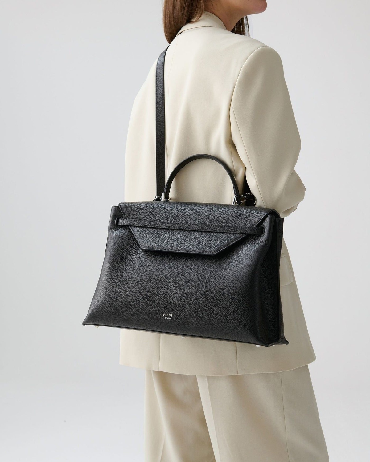 Alemi Zurich Viadukt work tote in the Nod's list of quiet luxury bag brands