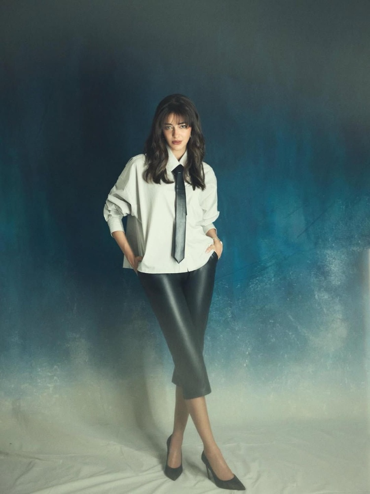 Ananya Panday bangs 2026