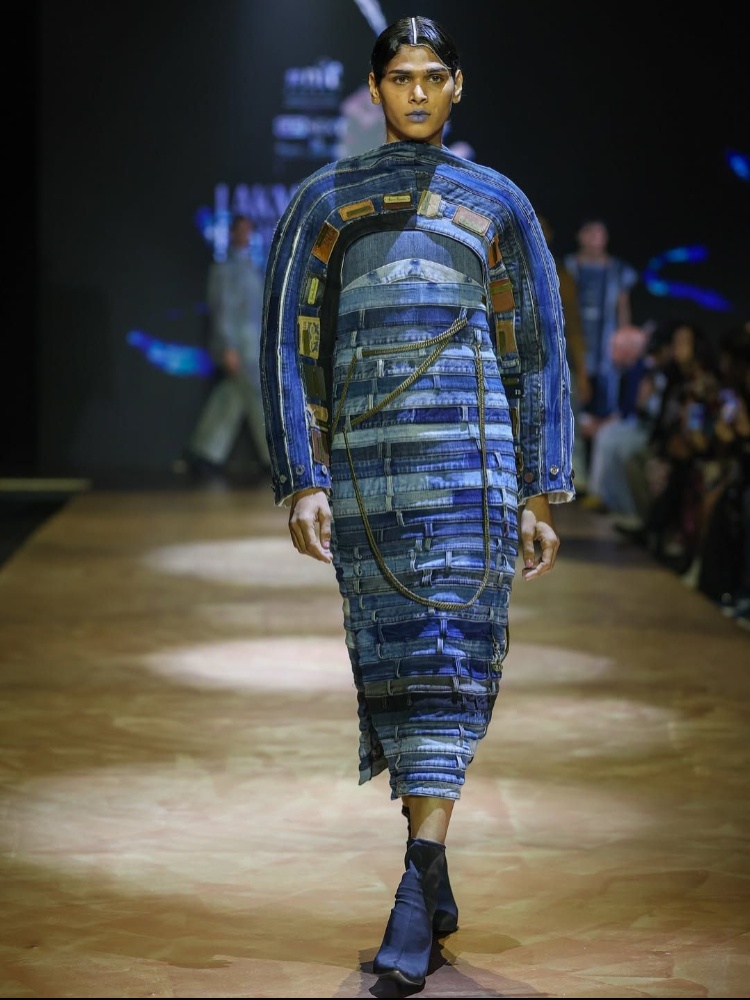 Anam Husain Gen Next