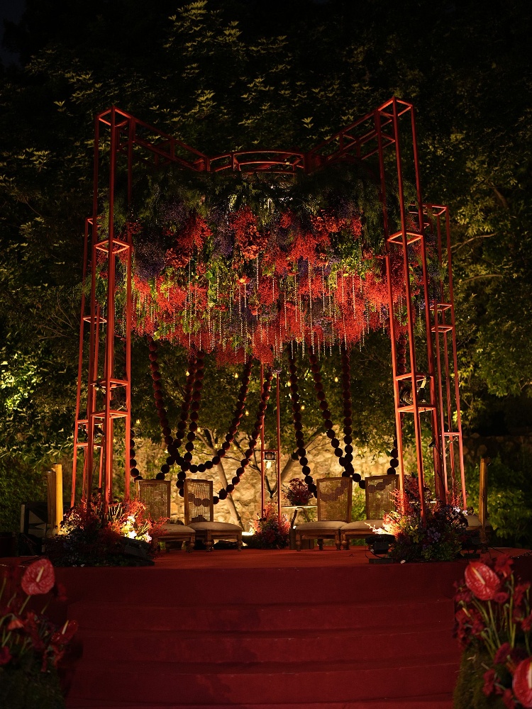 Anjali Batra and Rahoul Singh's wedding mandap