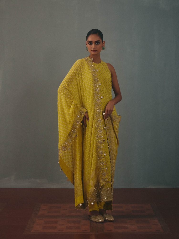 Hand-embroidered star kurta set, Arpita Mehta