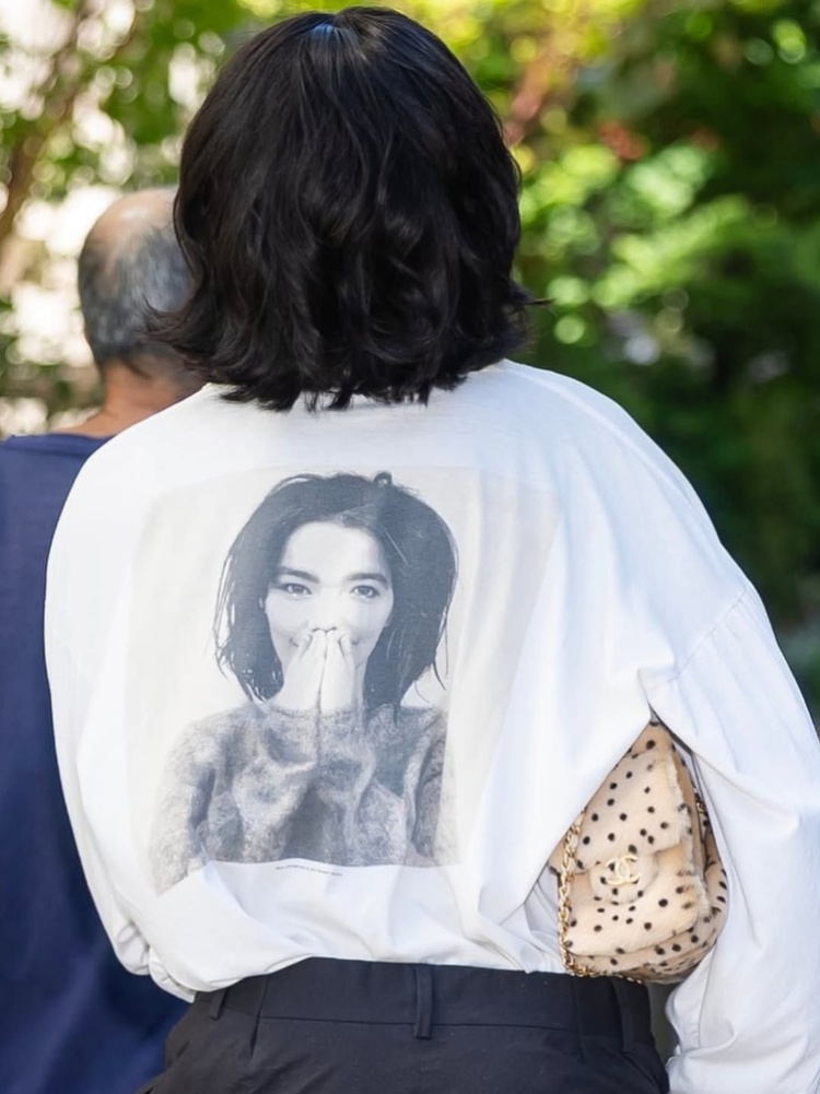 Ayo Edebiri’s Bjork t-shirt