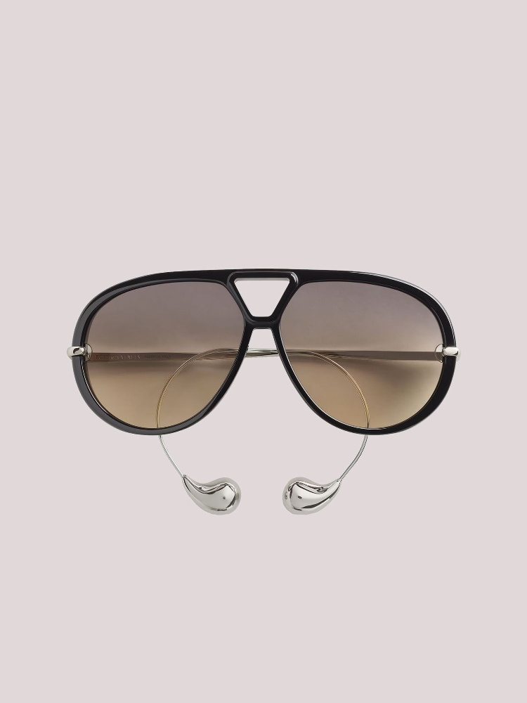 The Bottega Veneta Drop Aviator Sunglasses paved the way for trending D-shaped aviator sunglasses