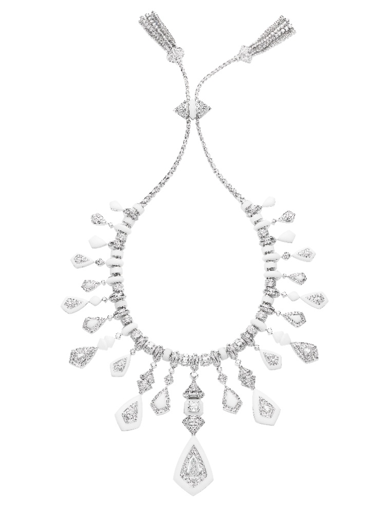Boucheron’s Bleu de Jodhpur necklace front view