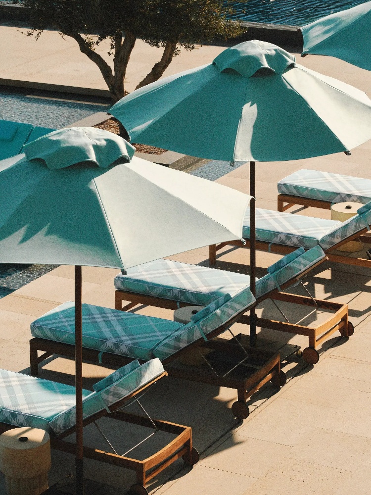 The iconic check in a fresh colourway, inspired by the turquoise waters