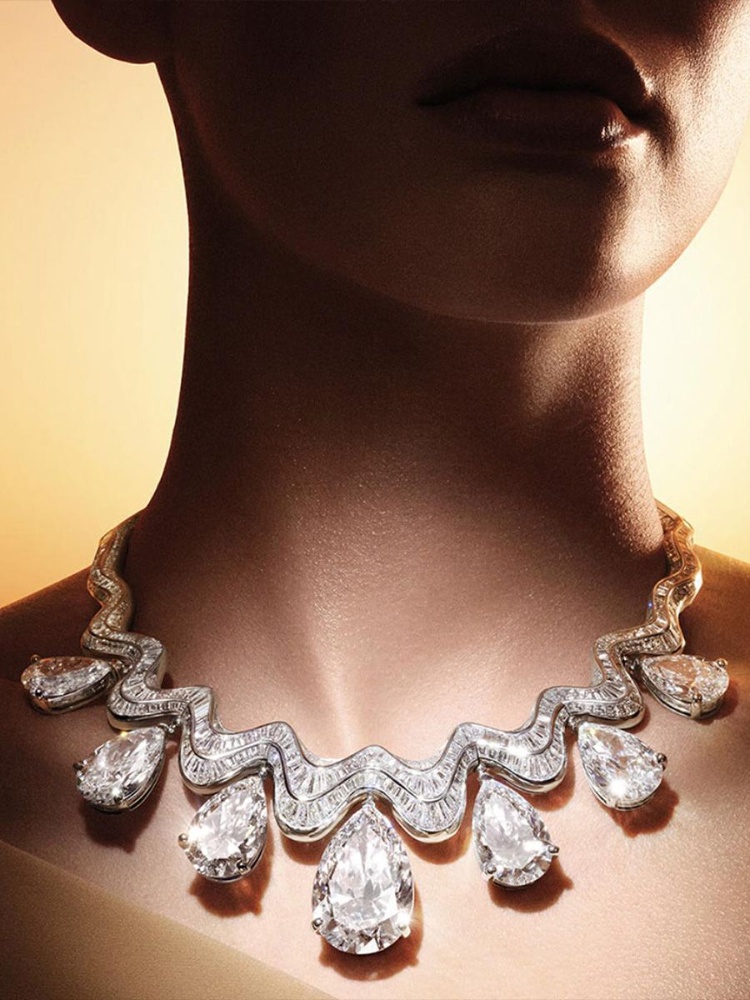 Bvlgari Aeterna Serpenti diamond necklace