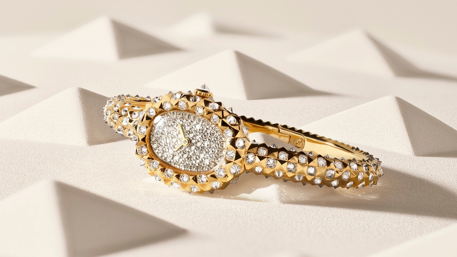 Cartier Baignoire Clou de Paris
