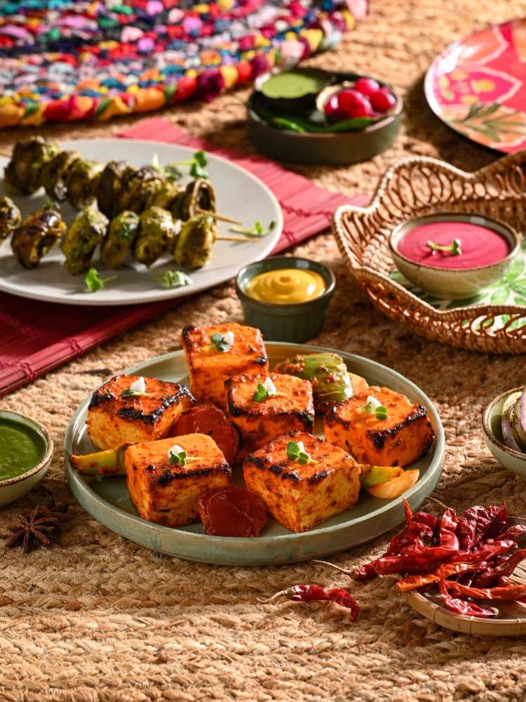 Paneer Tikka and Cheesy Mushroom Bomb