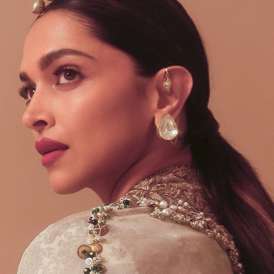 Deepika Padukone in Birdhichand Ghanshyamdas, TheWeddingCollective
