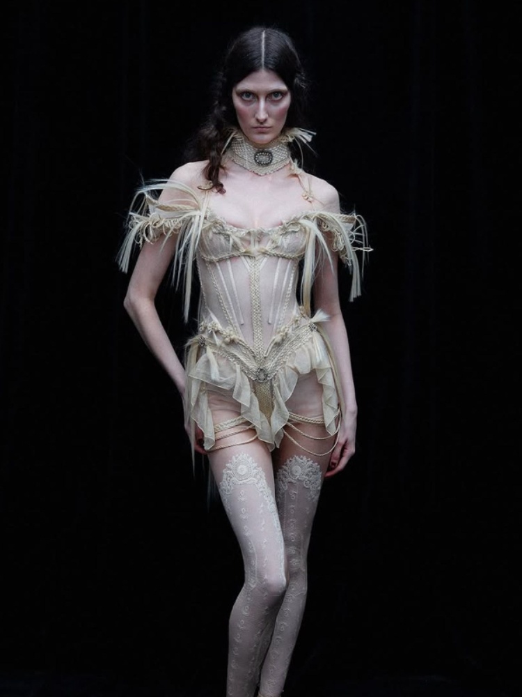 Looks from Dilara Findikoglu fall/winter 2025