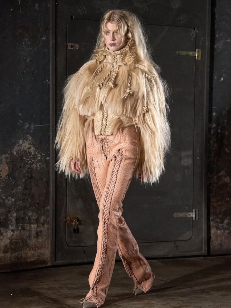 Looks from Dilara Findikoglu fall/winter 2025