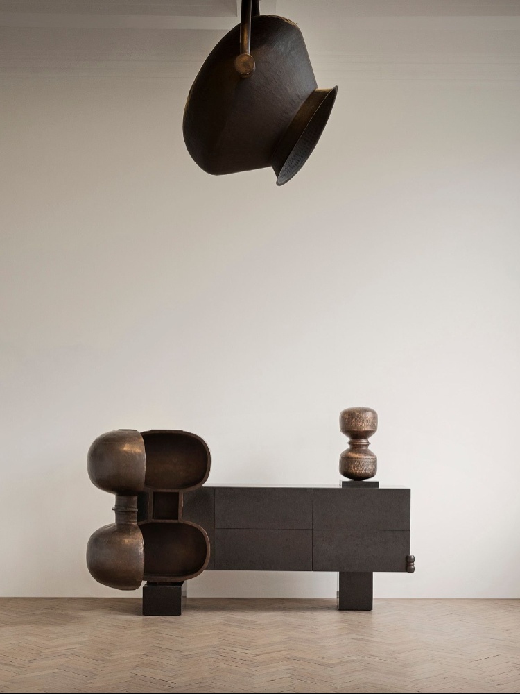 Brahmand Cabinet N1, The Nod Mag