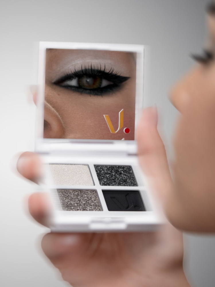 Vimi Joshi Beauty's eyeshadow palette for smoky eye