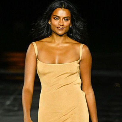 Simone Ashley walking for the Le Défilé L’Oréal Paris 2026