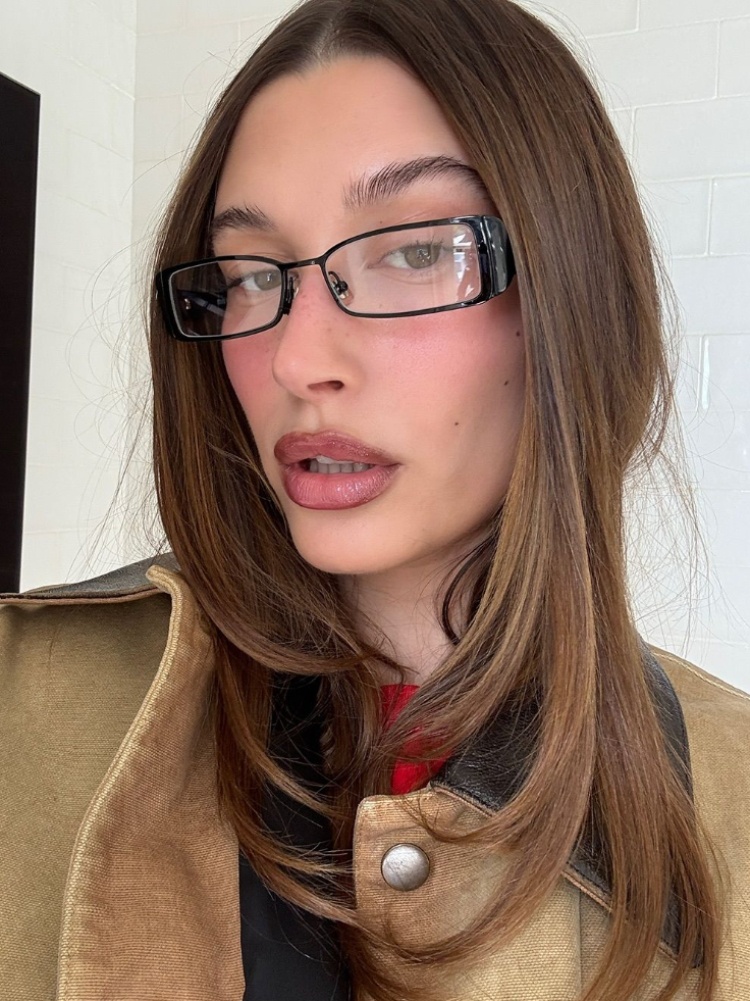 Hailey Bieber wearing lip liner