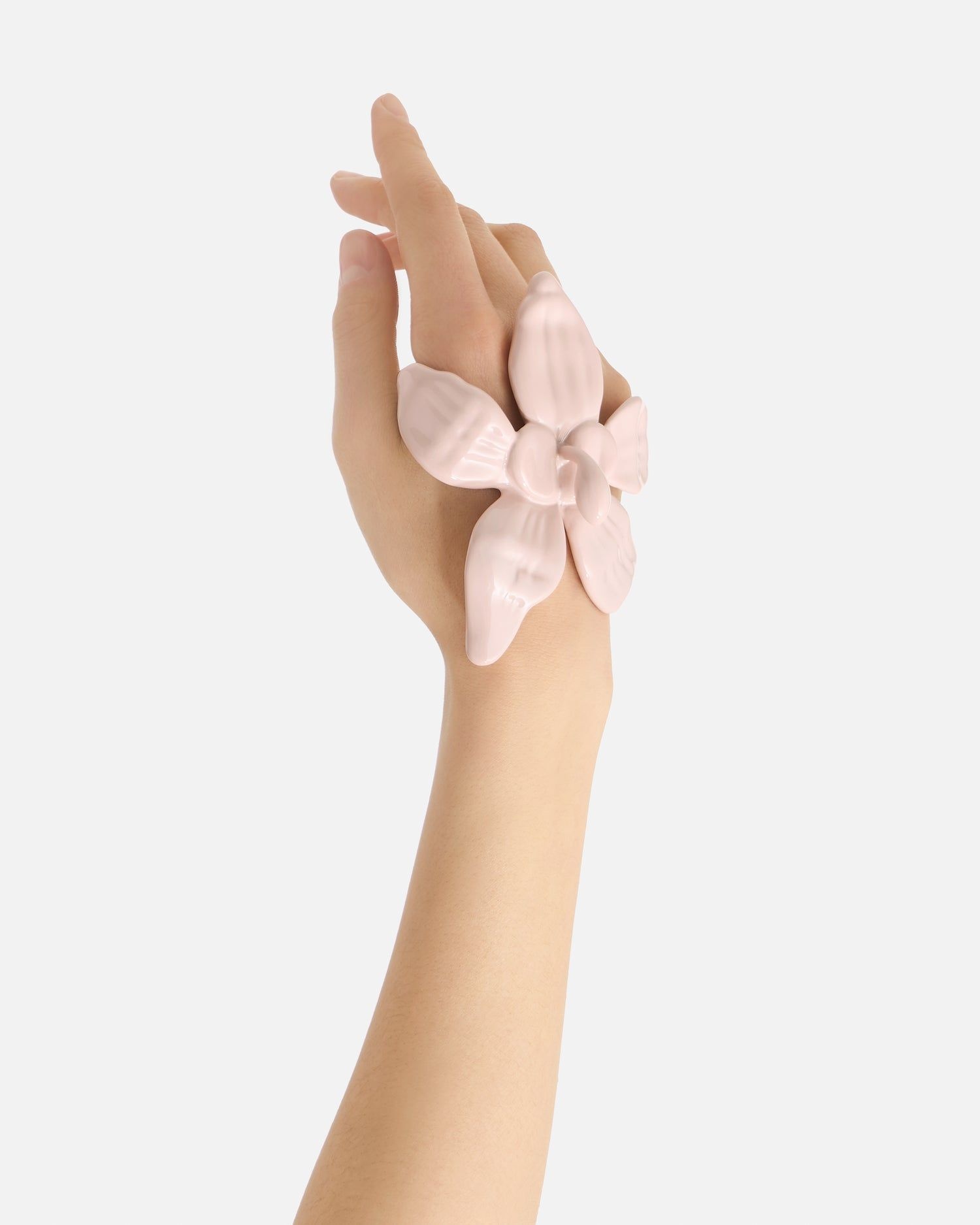 Hugo Kreit flower palm cuff with nude enamel