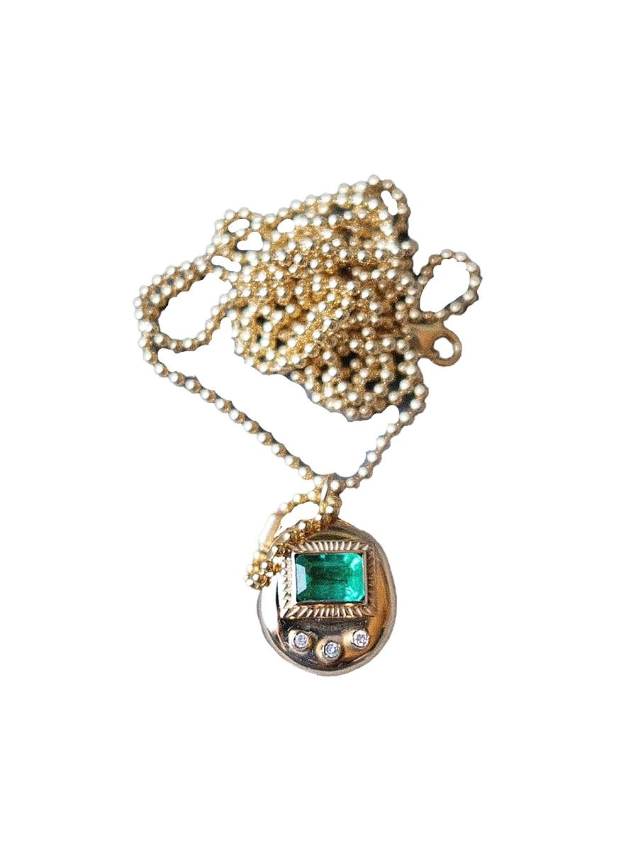 Mama Gemagotchi necklace with emerald screen, Kimberly Doyle, ₹2,65,200