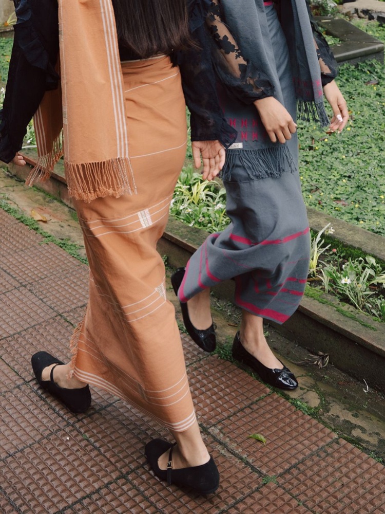 Kintem's Bonded mekhelas for bridesmaids and wedding guests