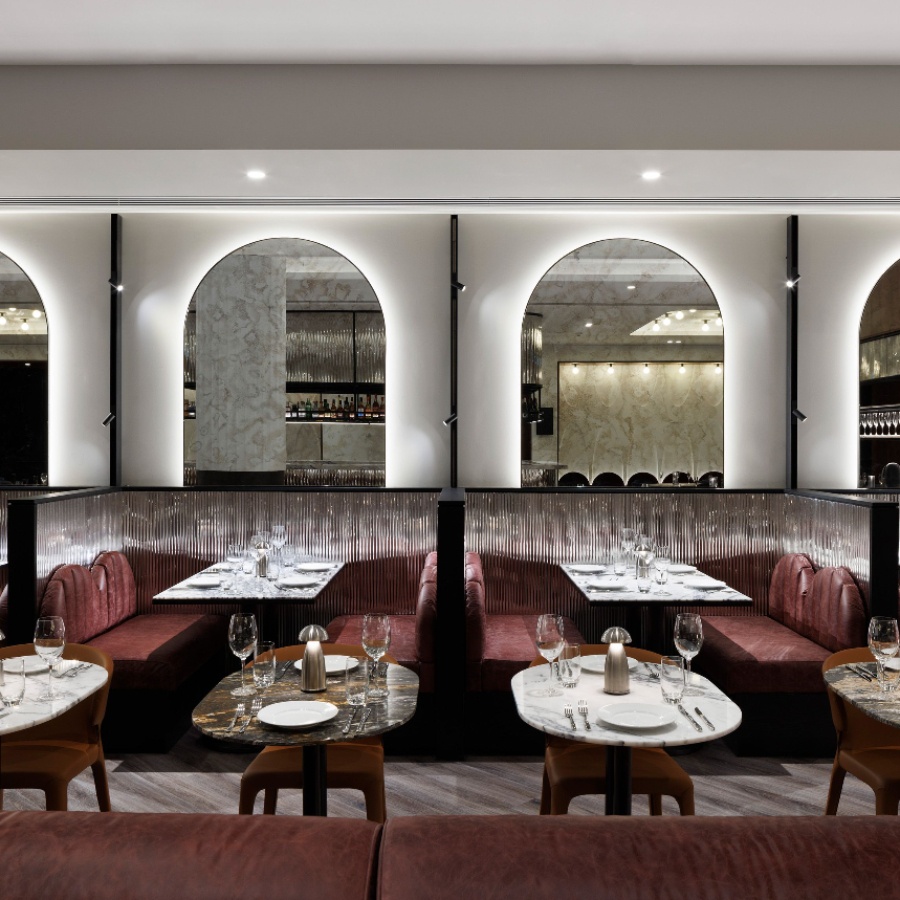 Dolly, the restaurant at Le Meridien, oozes old Hollywood glamour