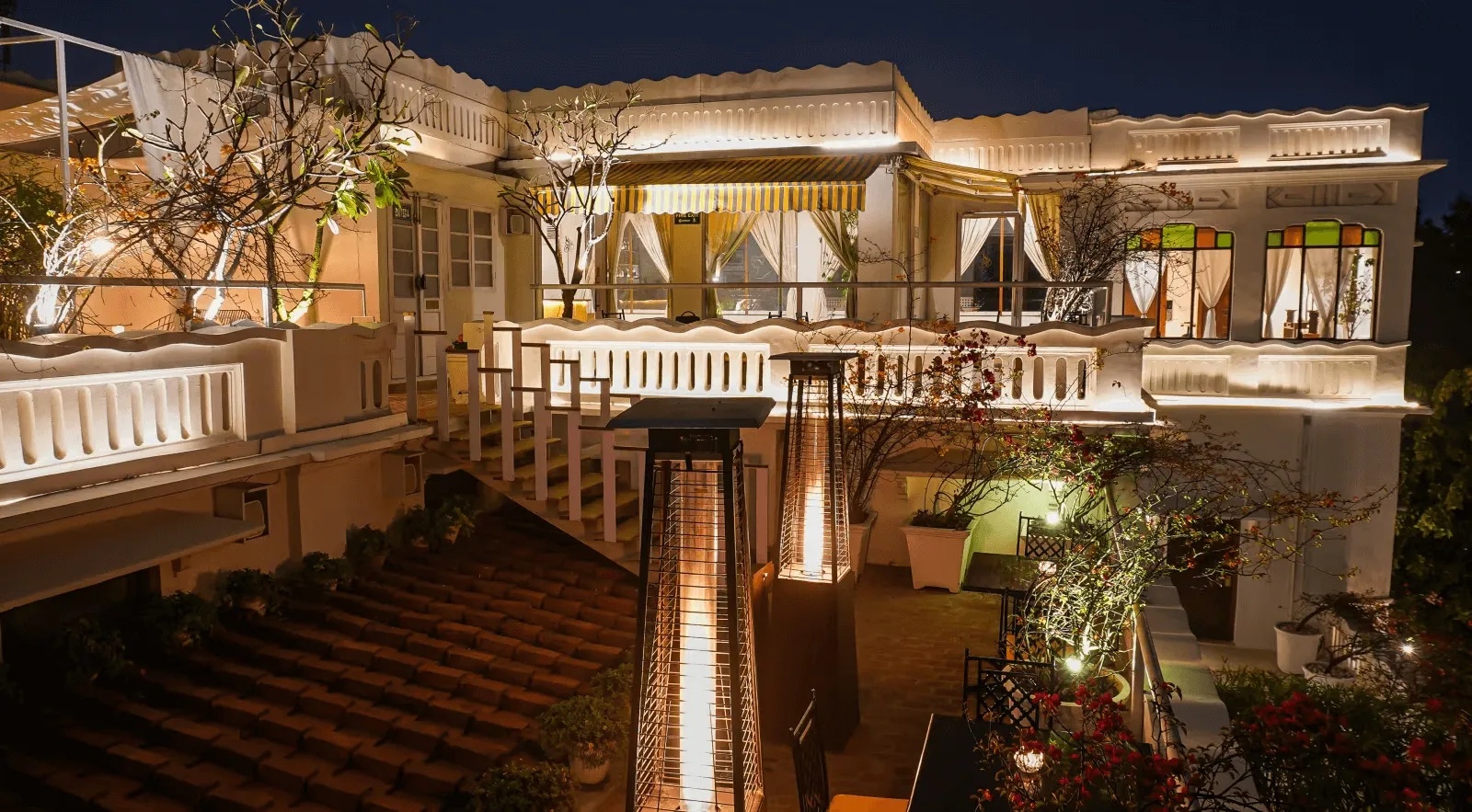 Lebua Azrak’s Saracca rooftop