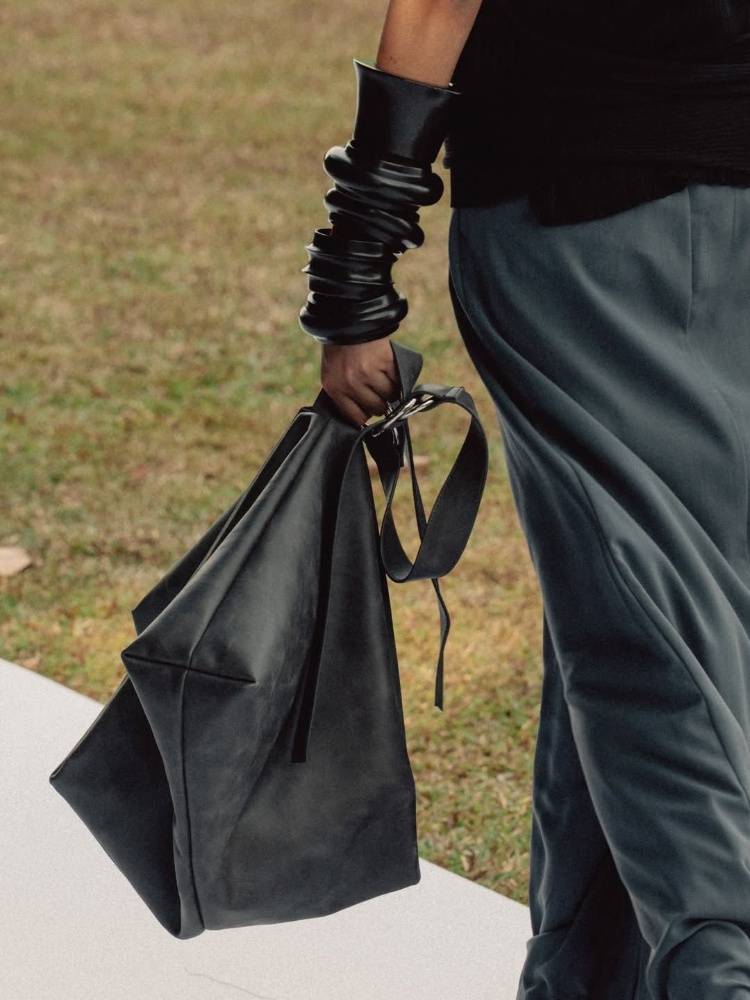 The Lovebirds Resort 2026/27 runway show