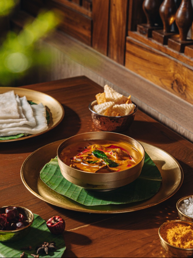 Mangalorean Ghassi with Neer Dosa (Chicken) , The Nod Mag