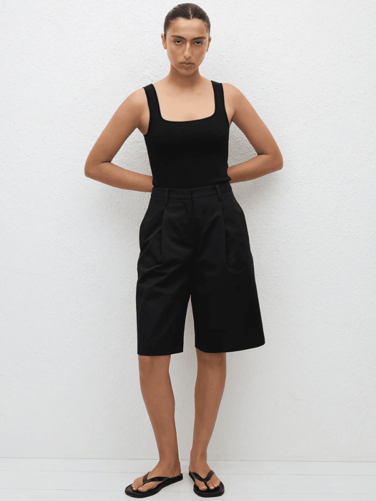 Long chino short, Matteau, ₹50,200