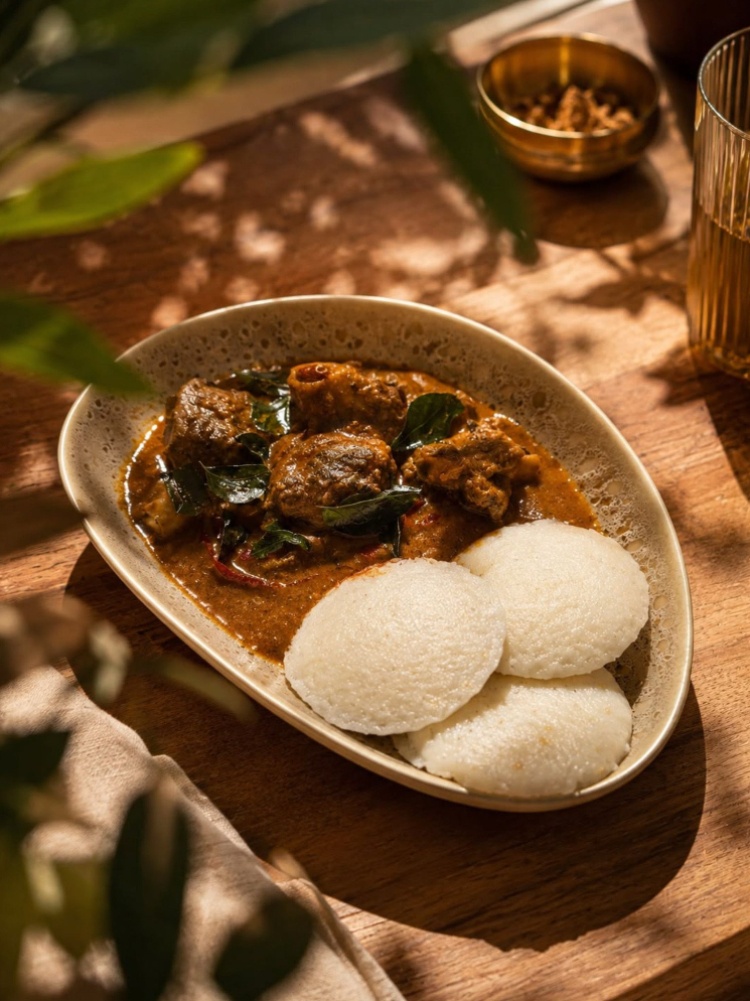 Meen Kolumbu with Mini Idli