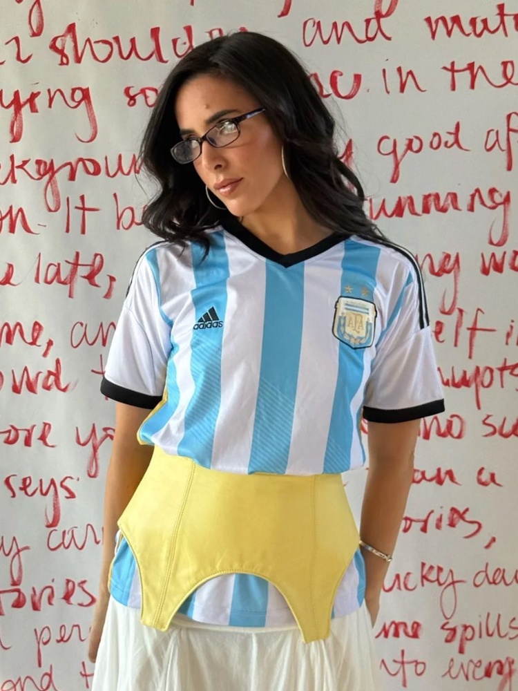 Mercedes top, Cossa, ₹42,600 approx
